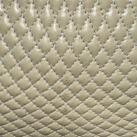 Bally Elegant Cream Quilted Top Handle Handbag - Picture 4 of 15